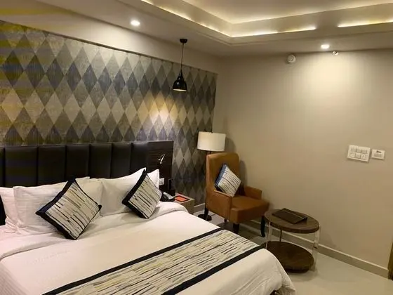 Deluxe Tek Büyük Yataklı Oda