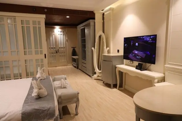 King Suite