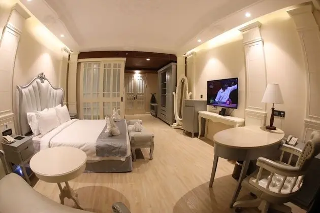 King Suite