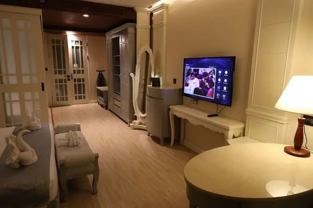 King Suite