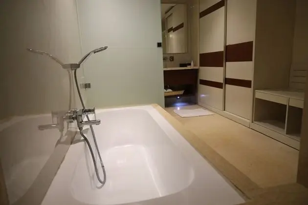 King Suite