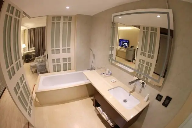 King Suite