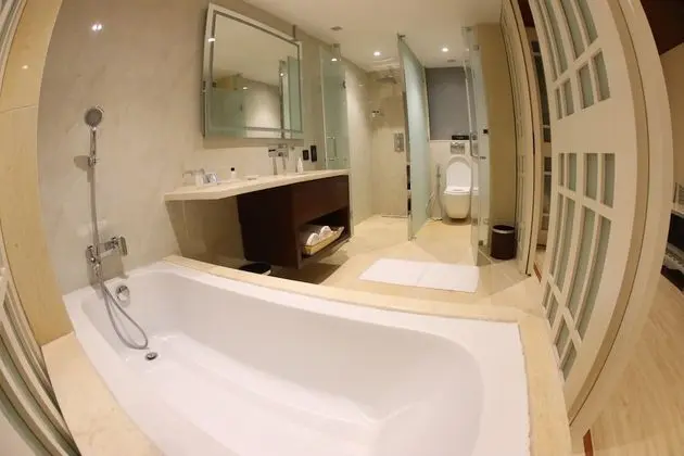 Queen Suite
