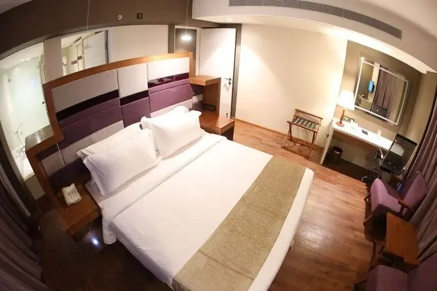 Queen Suite