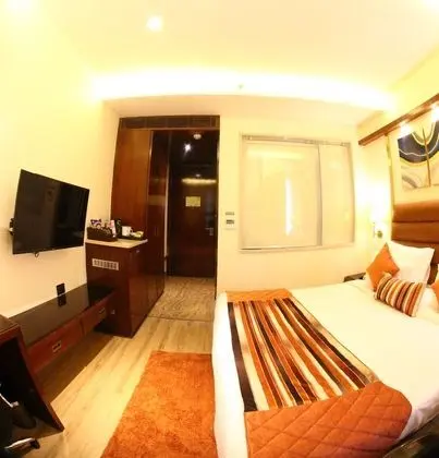 Premium Tek Büyük Yataklı Oda