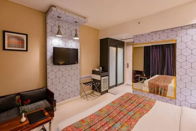 Deluxe Tek Büyük Yataklı Oda