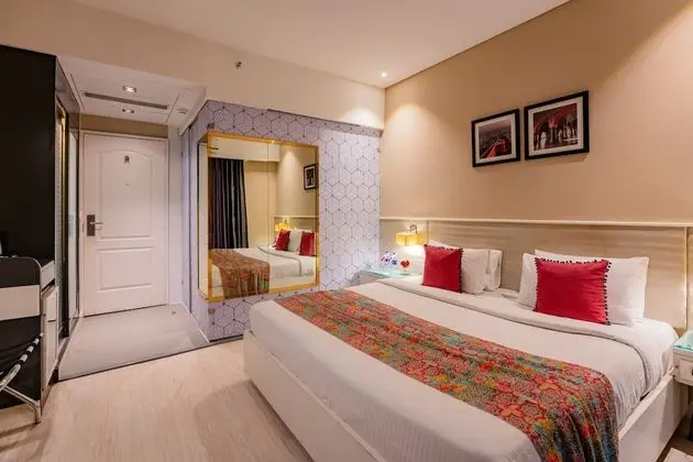 Deluxe Tek Büyük Yataklı Oda