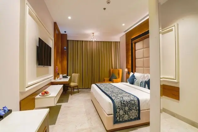 Deluxe Tek Büyük Yataklı Oda