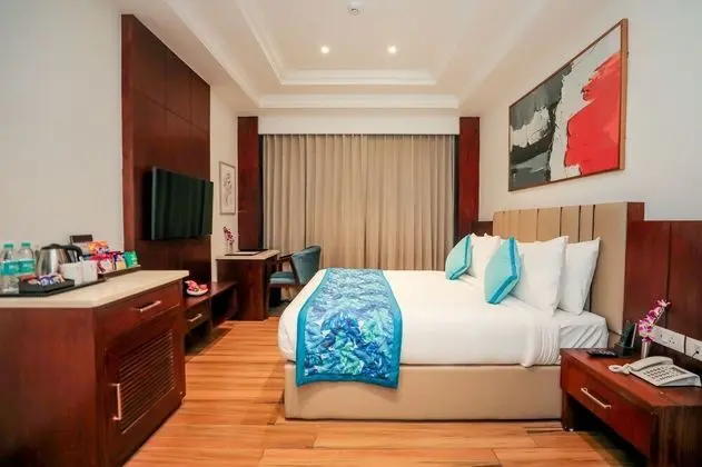 Deluxe Tek Büyük Yataklı Oda, 1 Çift Kişilik Yatak, Şehir Manzaralı
