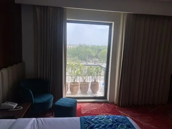 Premium Tek Büyük Yataklı Oda