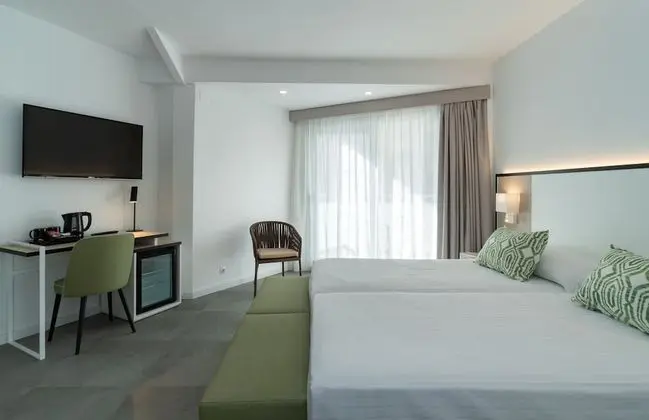Büyük Yataklı Tek Kişilik Oda, Balkon
