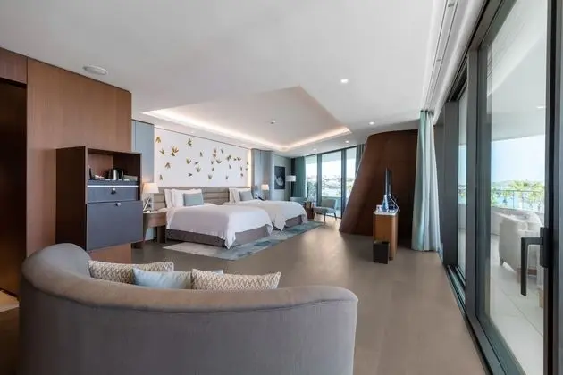 Oda, 2 Çift Kişilik Yatak, Balkon, Deniz Manzaralı (Reges Corner Room)