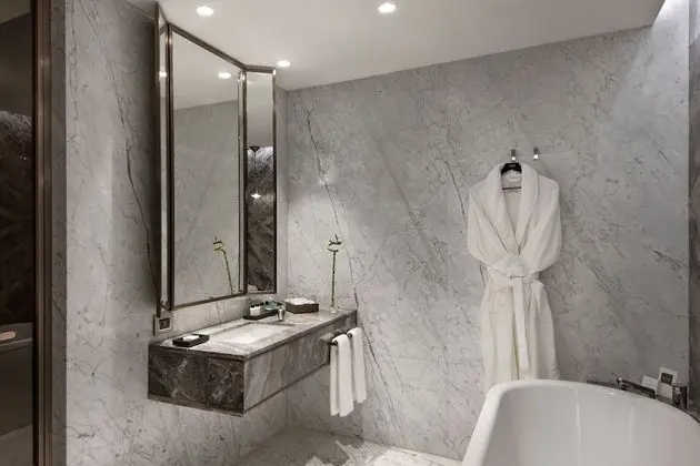 Oda, 2 Çift Kişilik Yatak, Balkon, Deniz Manzaralı (Reges Corner Room)