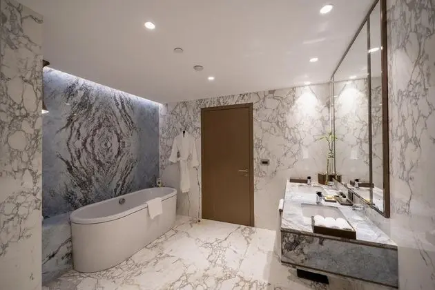 Reges Aquas Suite