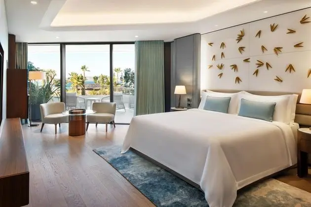 Reges Retreat Room