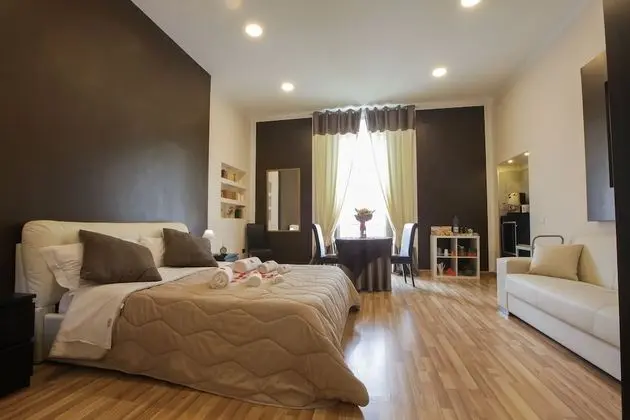 Deluxe Üç Kişilik Oda (MT)