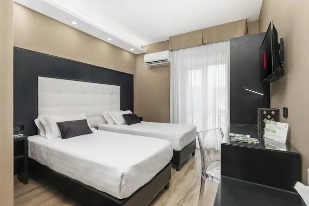 Comfort Tek Büyük Yataklı Oda
