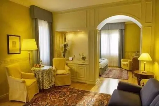 Süit, 1 Çift Kişilik Yatak ve Çekyat (Suite)