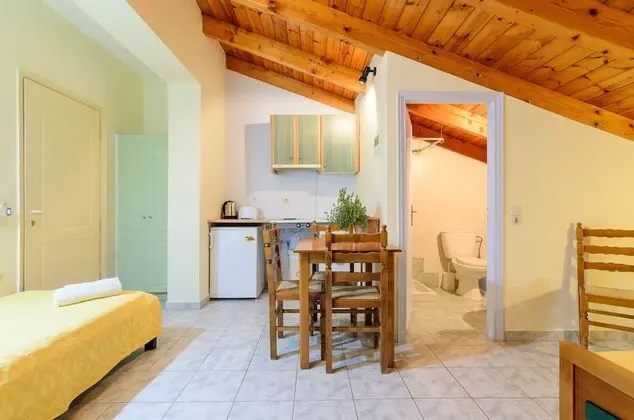 Üç Kişilik Oda, Balkon