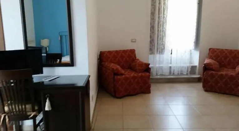 Dört Kişilik Oda, Şehir Manzaralı