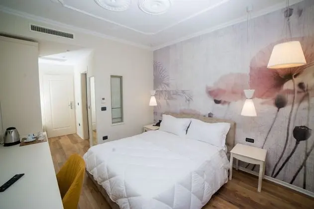 Comfort Tek Büyük Yataklı Oda