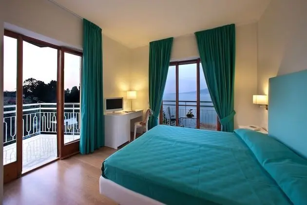 Panoramic Tek Büyük Yataklı Oda, 1 Çift Kişilik Yatak, Balkon, Deniz Manzaralı
