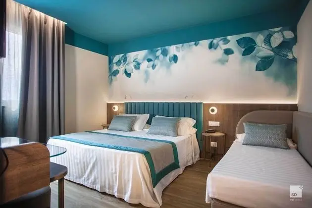 Deluxe Üç Kişilik Oda