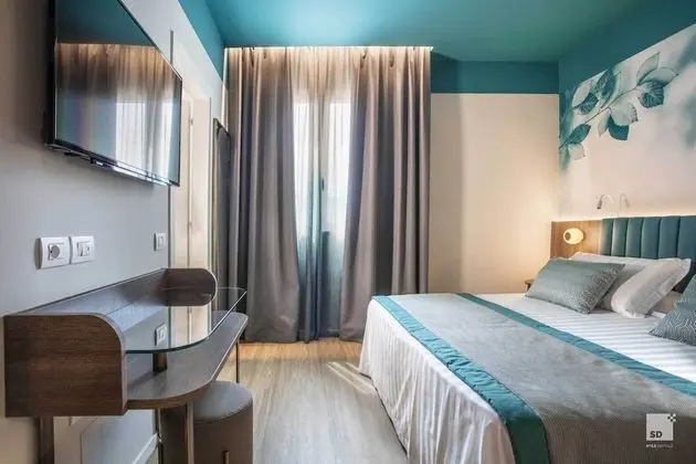 Deluxe Üç Kişilik Oda