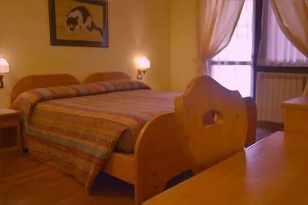 Tek Büyük veya İki Ayrı Yataklı Oda, Balkon