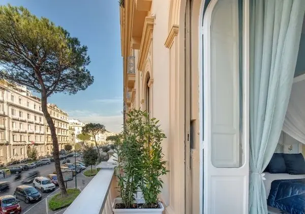 Deluxe Tek Büyük Yataklı Oda, Balkon