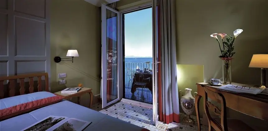 Superior Tek Kişilik Oda, 1 Tek Kişilik Yatak, Balkon, Deniz Manzaralı
