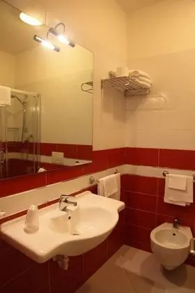 Comfort Tek Büyük veya İki Ayrı Yataklı Oda, Balkon