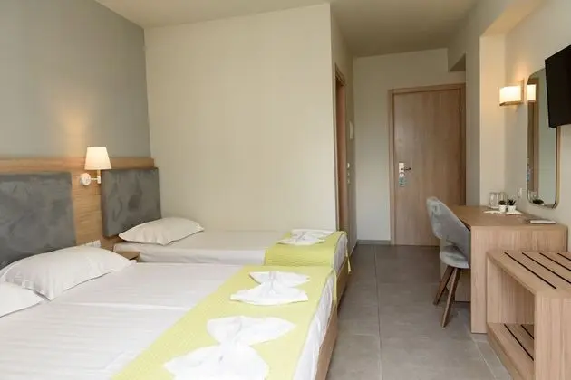 Deluxe Üç Kişilik Oda