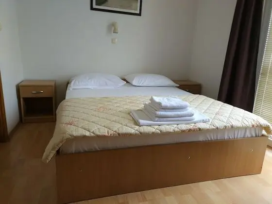 Tek Büyük Yataklı Oda