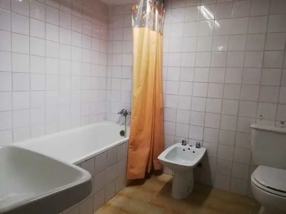 Üç Kişilik Oda, Birden Çok Yatak, Avlu Manzaralı