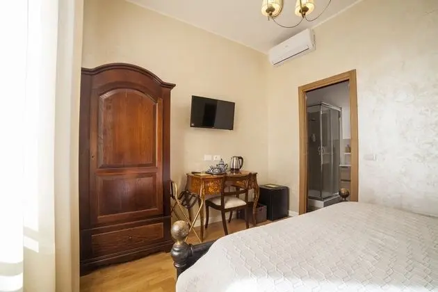 Exclusive Tek Büyük Yataklı Oda