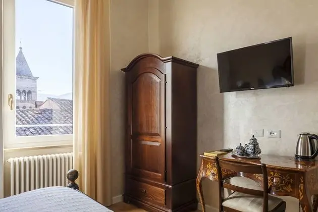 Exclusive Tek Büyük Yataklı Oda