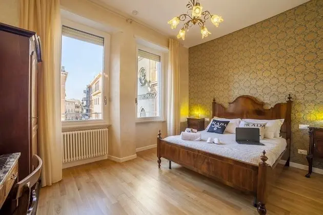 Romantic Tek Büyük Yataklı Oda