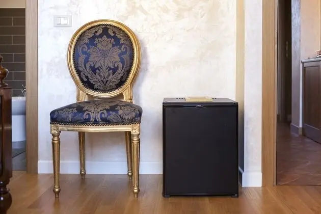 Royal Tek Büyük Yataklı Oda