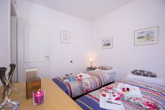 Family Apart Daire, Birden Çok Yatak, 2 Banyolu, Bahçeli (Regina Villetta)