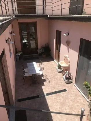 Tek Kişilik Oda, Avlu Manzaralı