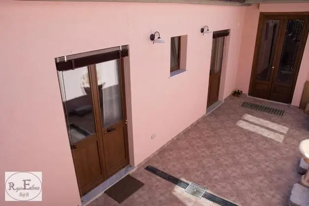 Tek Kişilik Oda, Avlu Manzaralı