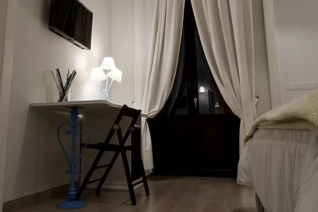 Üç Kişilik Oda, Şehir Manzaralı
