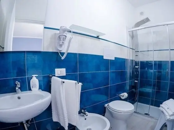 Üç Kişilik Oda, Şehir Manzaralı