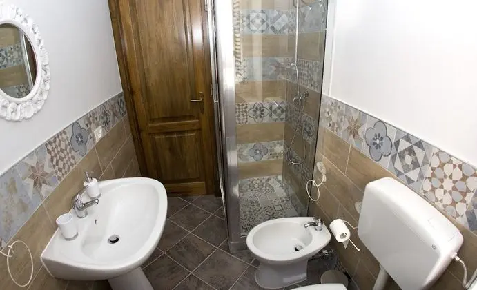 Tek Büyük Yataklı Oda, Sigara İçilmez
