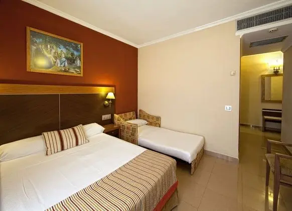 Double room with extra bed