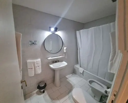 Üç Kişilik Oda