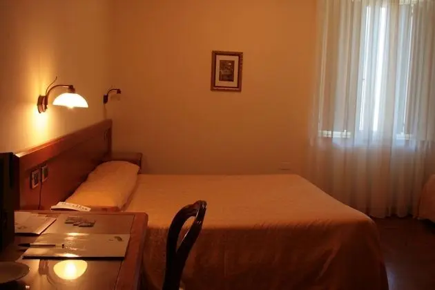 Business Büyük Yataklı Tek Kişilik Oda, 1 Çift Kişilik Yatak