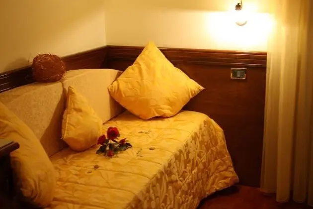 Tek Büyük Yataklı Oda