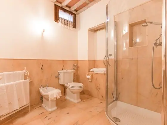 Süit (up to 4 people)